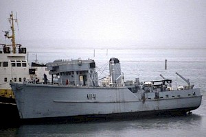 Glasserton ready for scrapping. Dundee, possibly 1985 Laird William Cochran Matthew